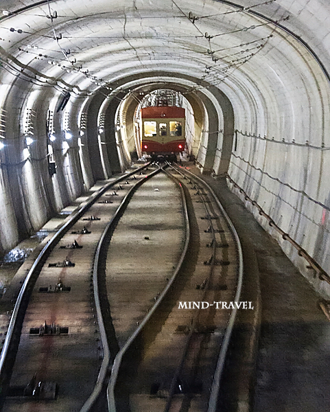関電トンネル　トロリーバス