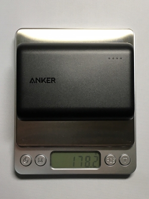 Anker PowerCore 10000重さ比較2