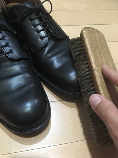 靴磨き
