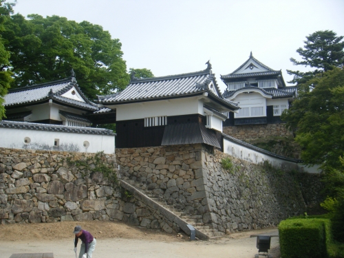 松山城全景