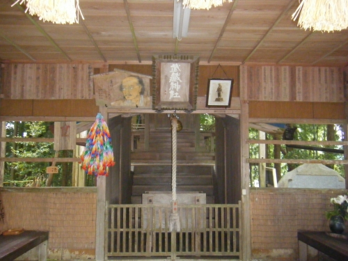 武蔵神社本堂