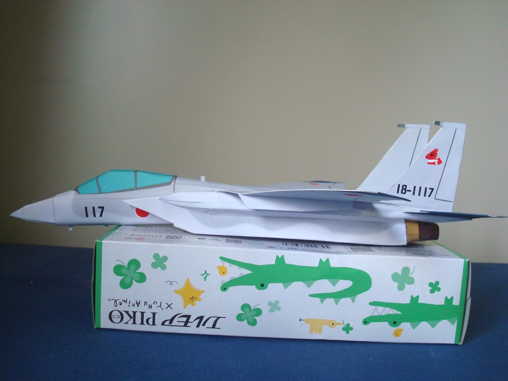 F-15_Eagle_ver2_side.jpg