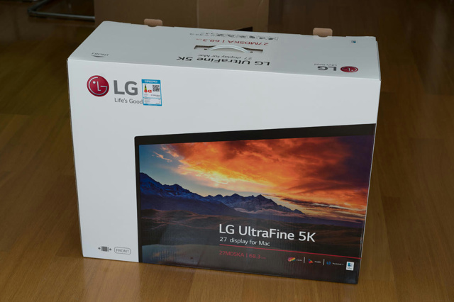 LG_UltraFine_5K_Display_02.jpg